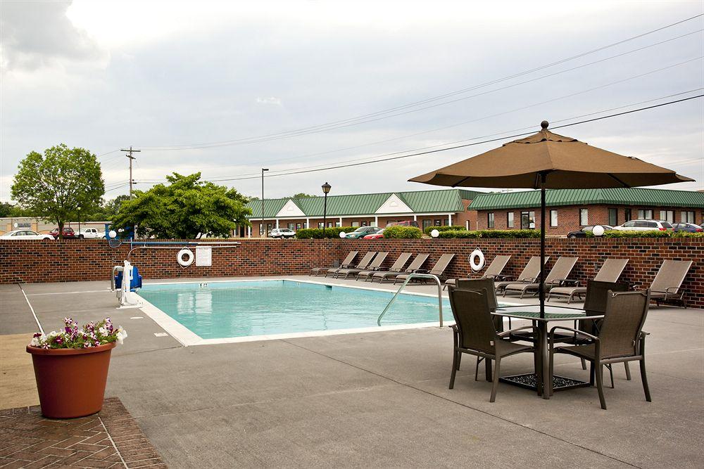 Comfort Inn Aikens Center Martinsburg Exterior photo