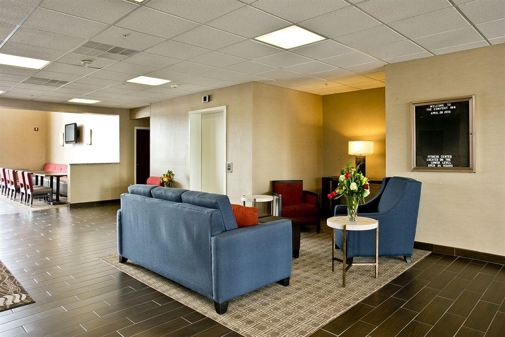 Comfort Inn Aikens Center Martinsburg Exterior photo