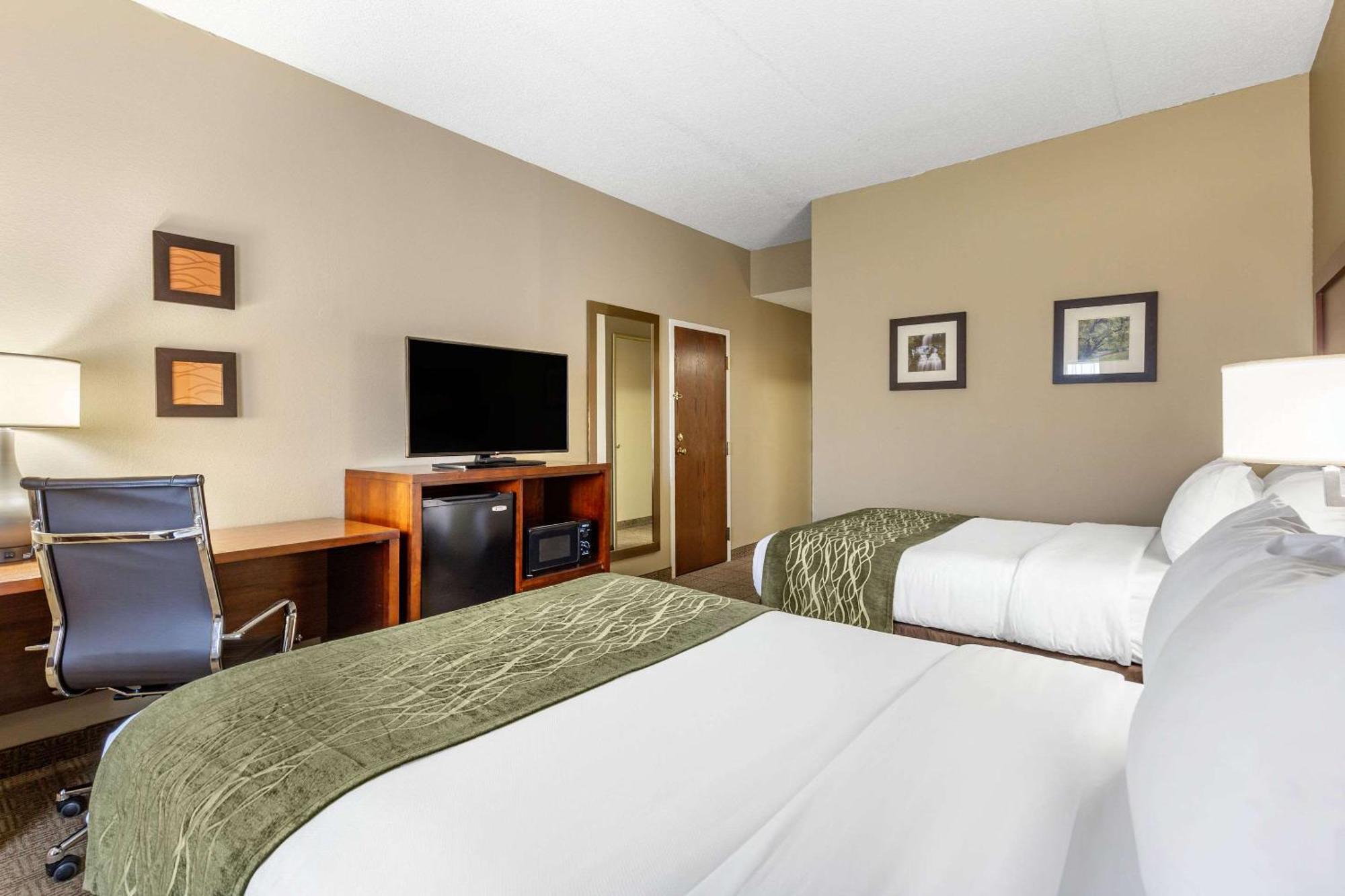 Comfort Inn Aikens Center Martinsburg Exterior photo