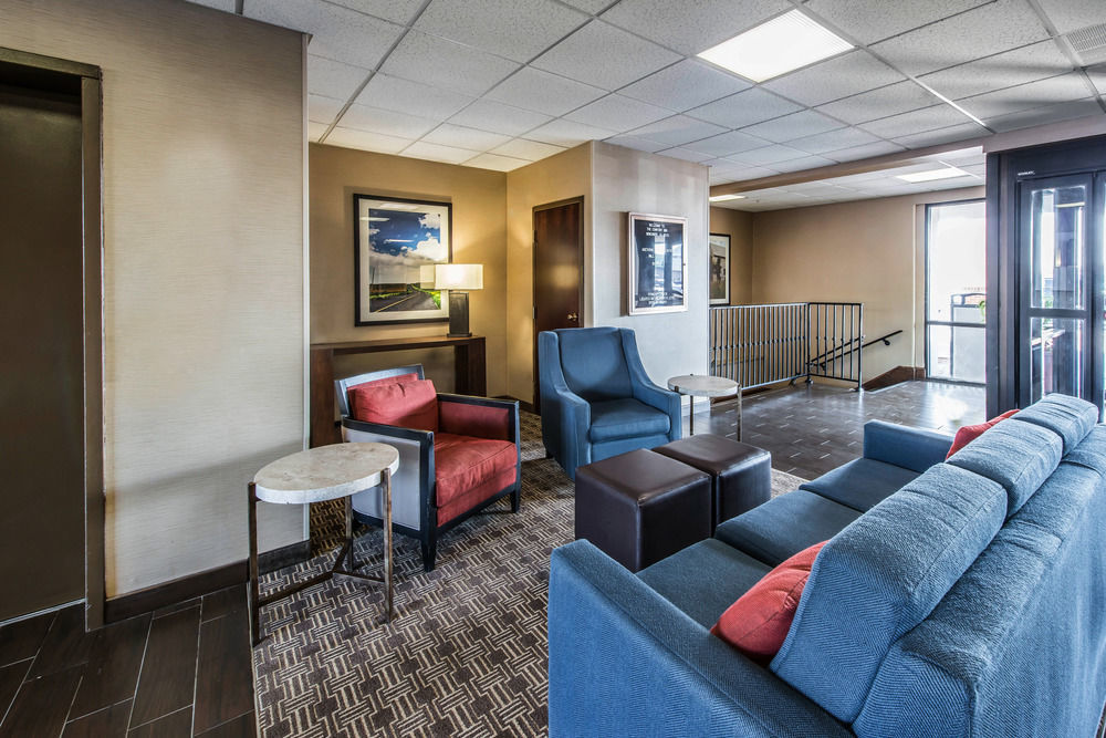 Comfort Inn Aikens Center Martinsburg Exterior photo