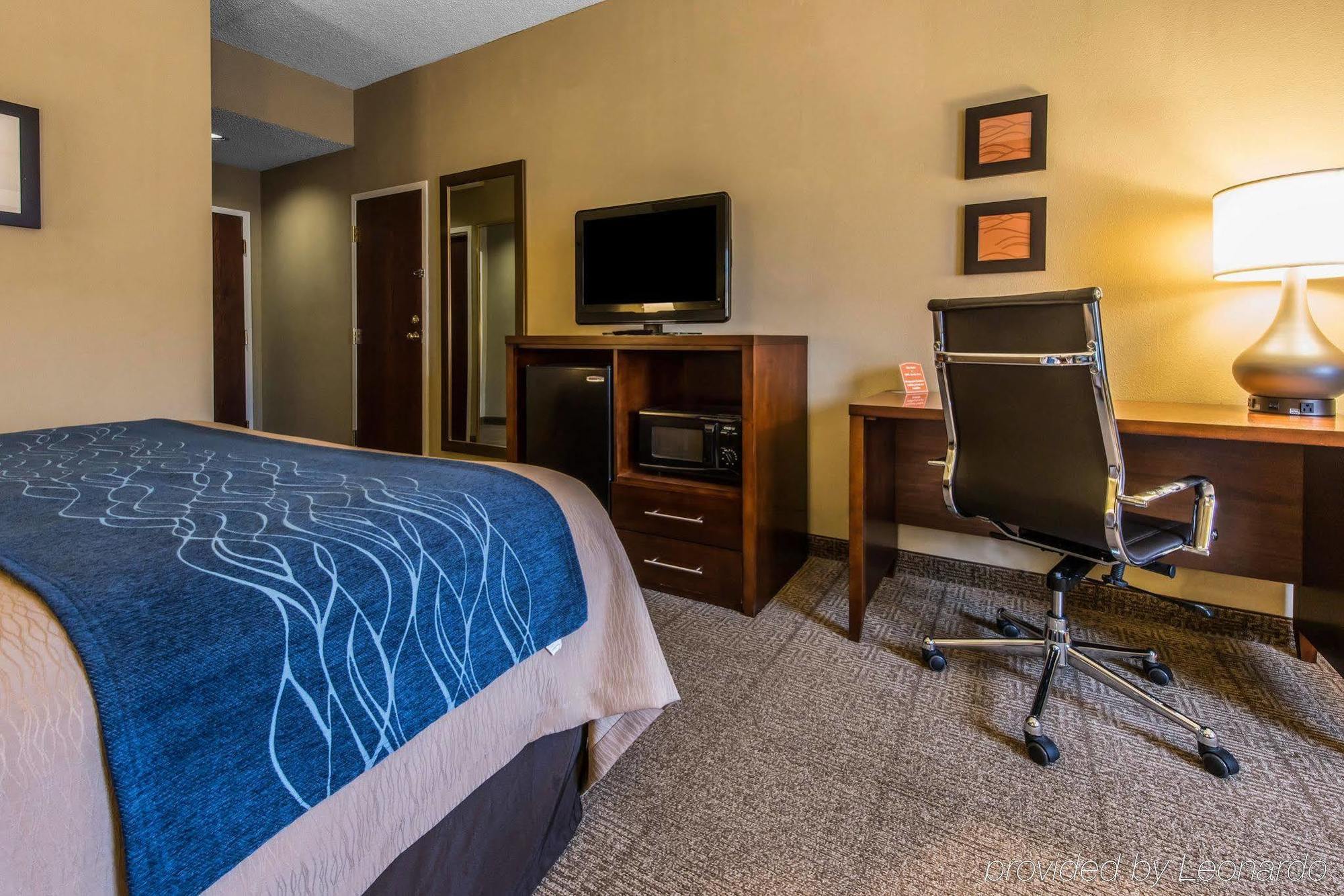 Comfort Inn Aikens Center Martinsburg Exterior photo